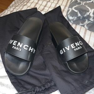 Givenchy slides size 38 used couple of times fits tight so got a bigger size
